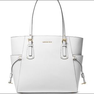 👜 NWT Michael Kors Voyager Handbag 👜